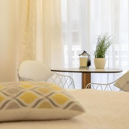 Apartment Luxury Marigold In *
